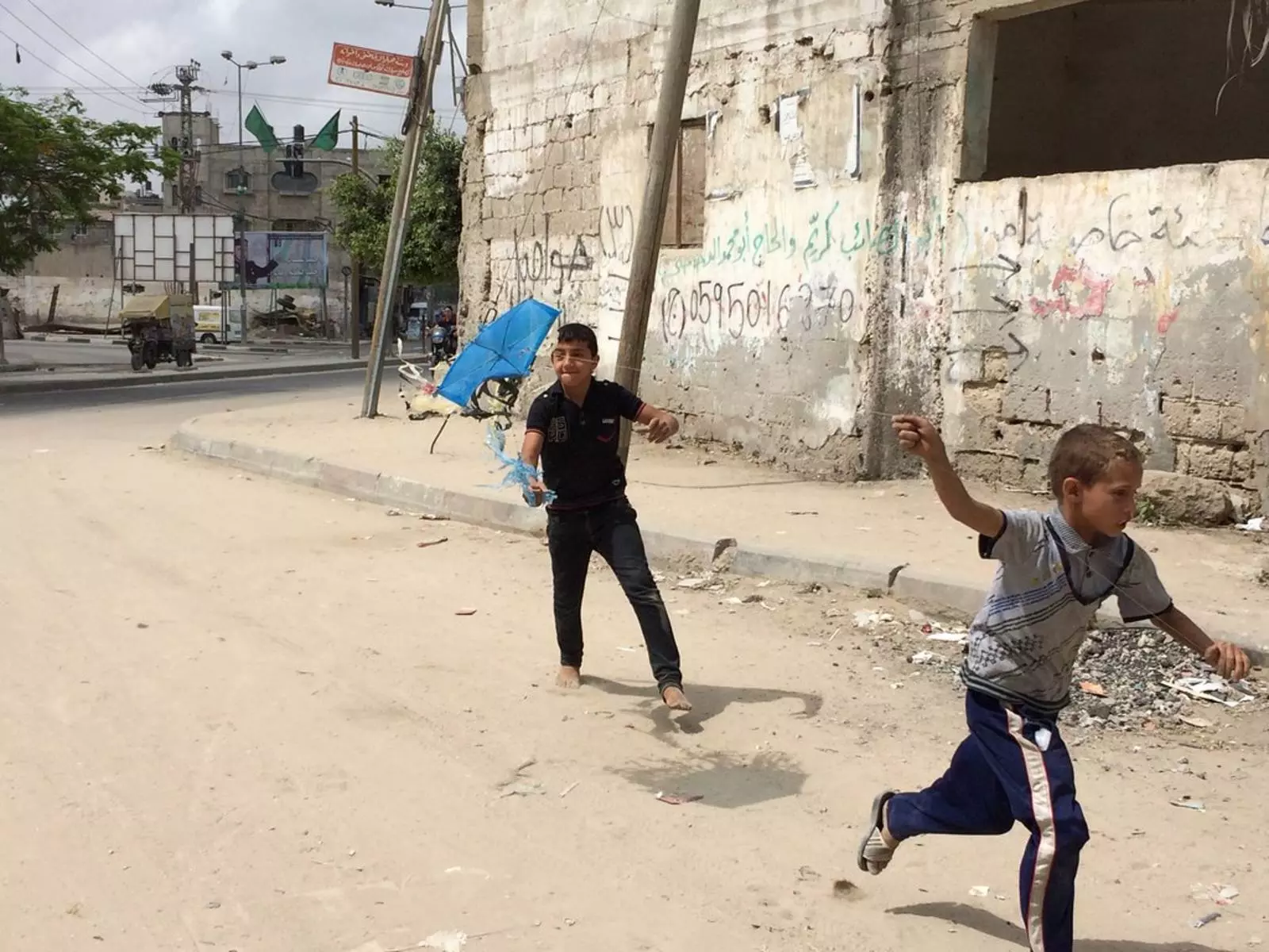 ما الصعوبات التي يسببها العوان في غزة على أطفالها